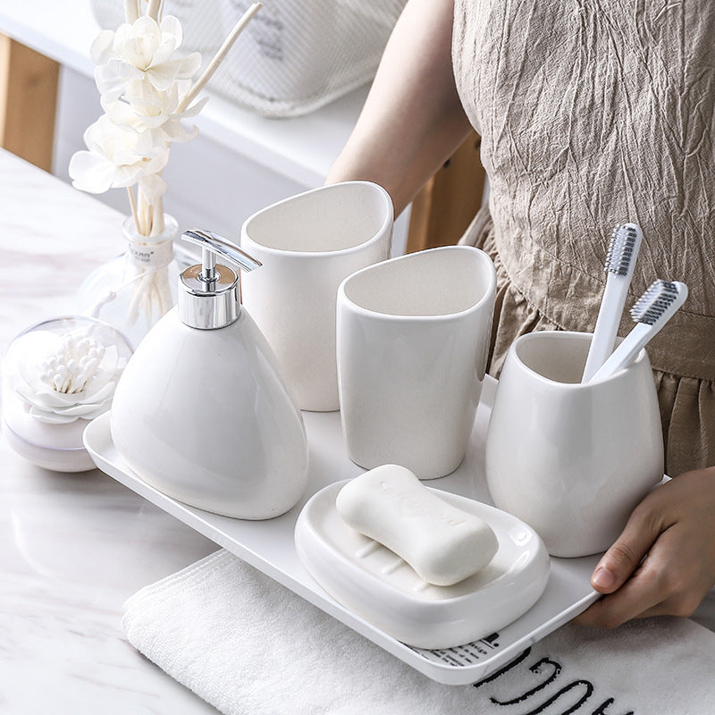 Conjunto de Banheiro em Porcelana Branca Mōva — 5 Peças — vista principal do produto | Mova Decor