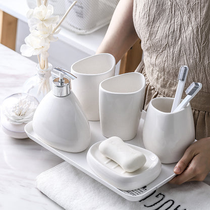 Conjunto de Banheiro em Porcelana Branca Mōva — 5 Peças — vista principal do produto | Mova Decor
