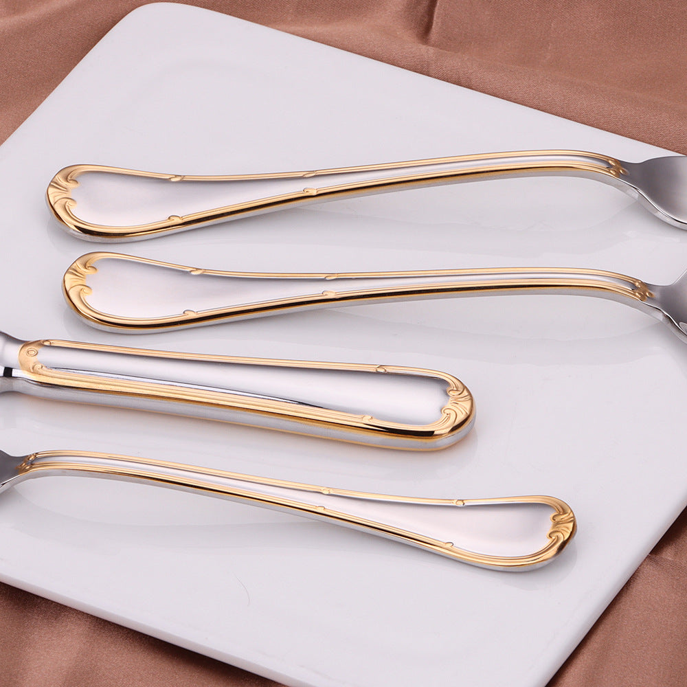 Venezia Gold™ – Jogo de Talheres em Aço Inox 304 — 5 Peças (1 Lugar) — referência de uso no ambiente | Mova Decor