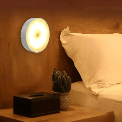 LumiSense™ – Luminária LED Inteligente Sem Fio com Sensor de Presença