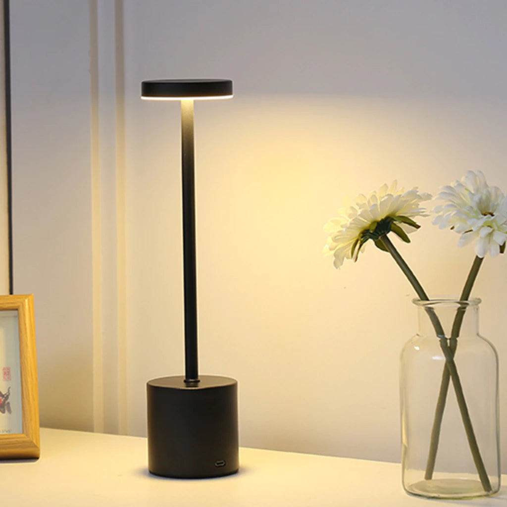 Luminária de Mesa Lumière Touch™ Recarregável LED