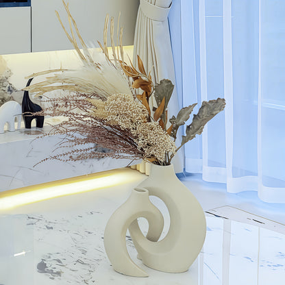 Conjunto de duas peças decorativas brancas