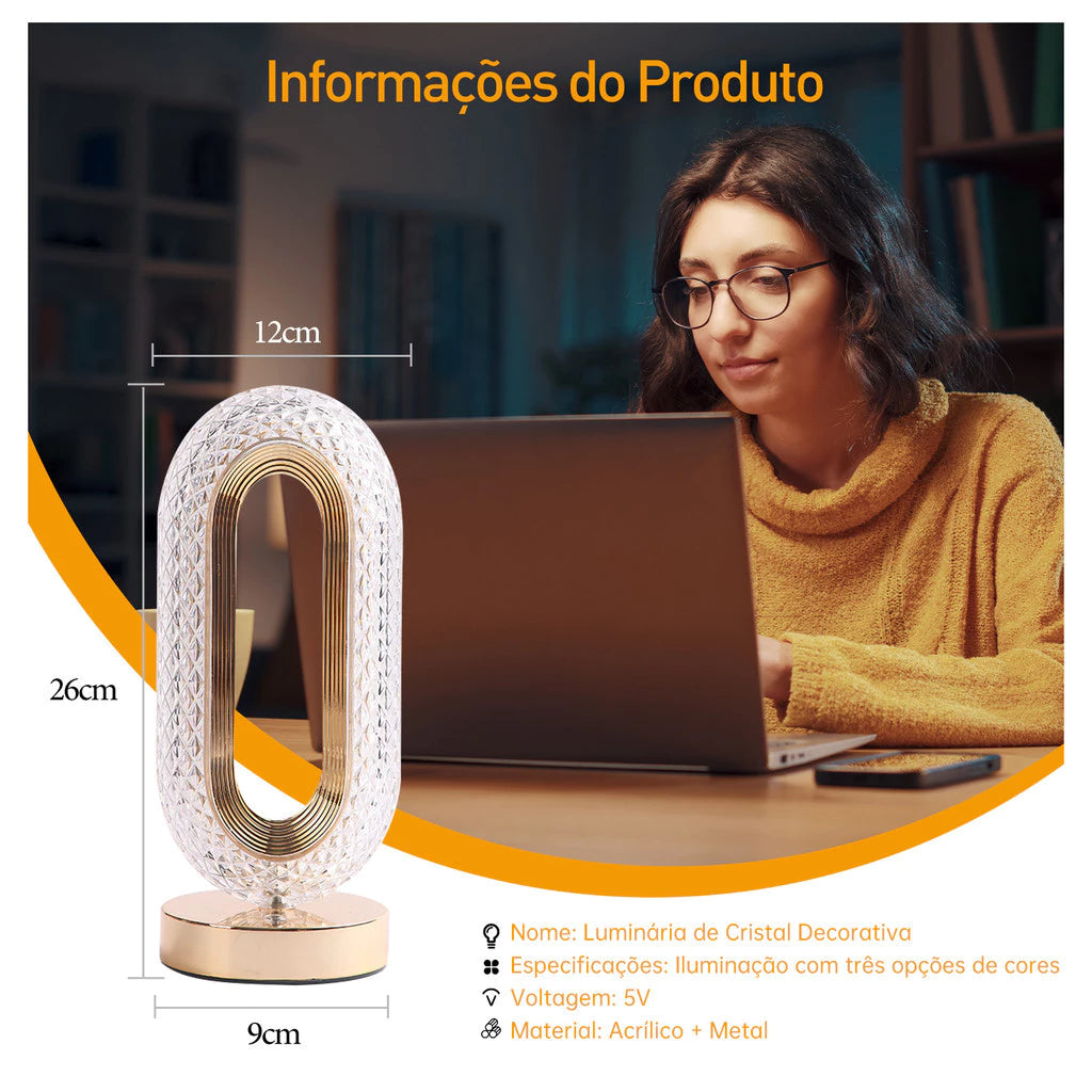 Luminária de cristal Mōva sobre mesa lateral