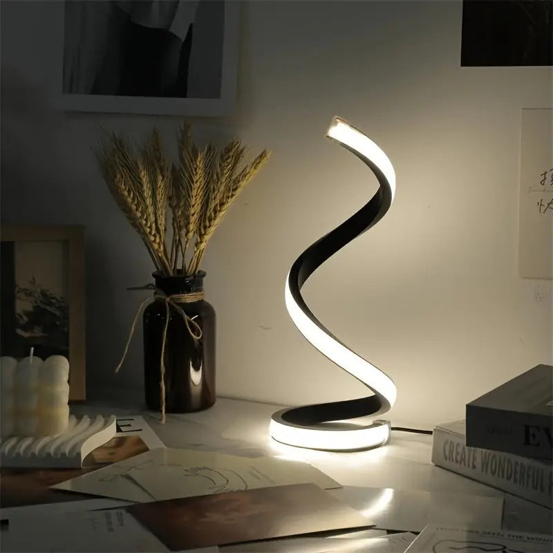 Luminária de mesa moderna Mōva acesa no ambiente
