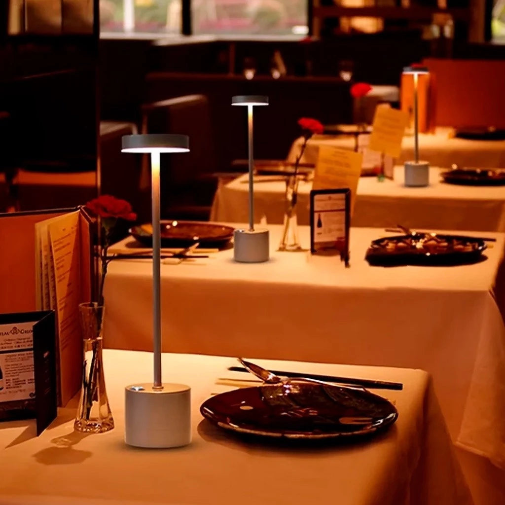 Luminária de Mesa Lumière Touch™ Recarregável LED